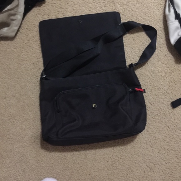 Esprit black messenger bag - Picture 6 of 7